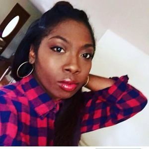 Meet your Posher, Tiara